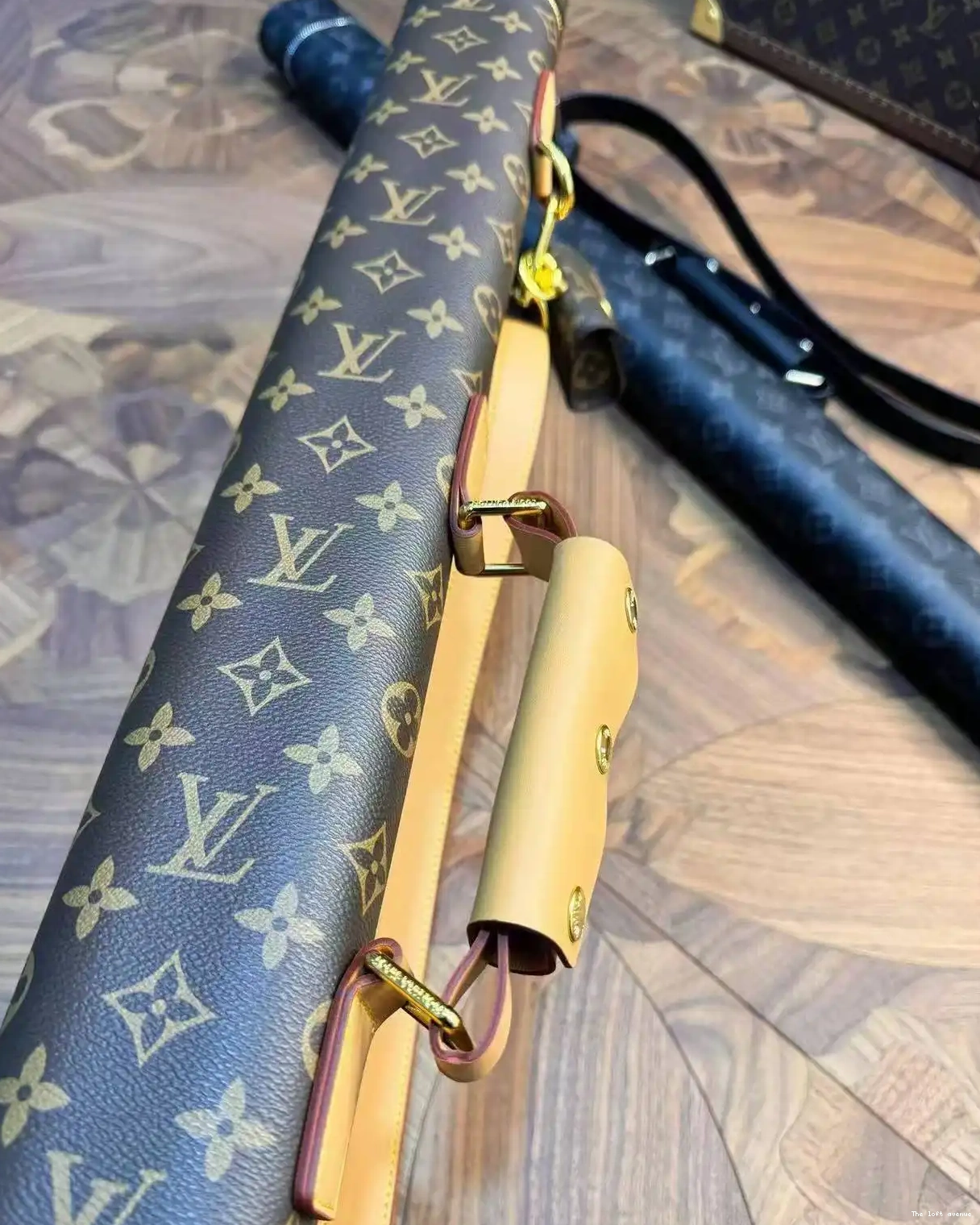 LV STICK COVER BILLIARD CUE 0602